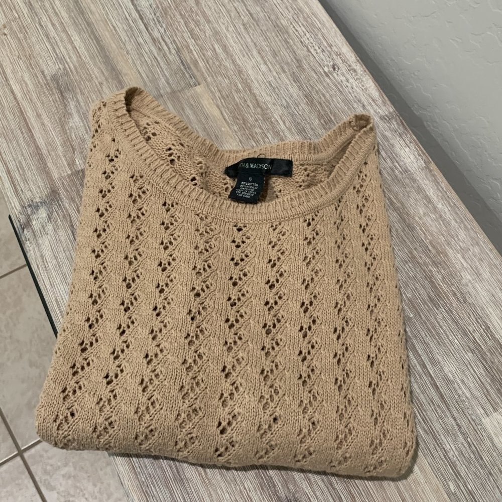 89th & MADISON Crochet Short Sleeve Shirt Batwing Sweater Size S EUC Khaki